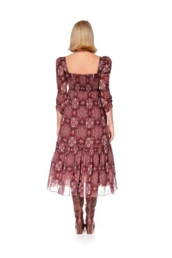 Estela Dress, Scarf Medallion Rum Raisin -Fashion Clothing Shop 183VG SMR B 01 600x b78cb7a7 eb7a 4e2f 8bd1 61940902943b
