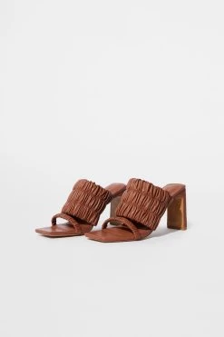 Felix Heeled Mule, Cinnamon -Fashion Clothing Shop 422 S023 CINNAMON 0065 default 1080x 11efa1a5 7bc8 4e4a b6dd f39a84dcf14f
