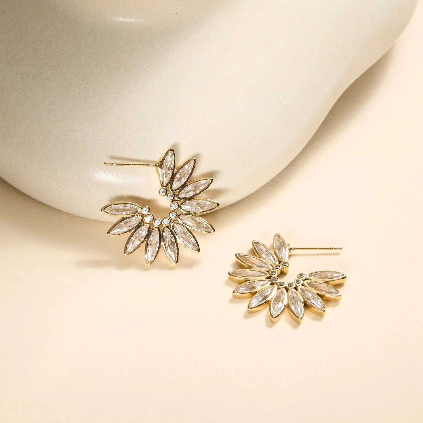 Ines Hoops, Gold 2 Ines Hoops, Gold - Image 2